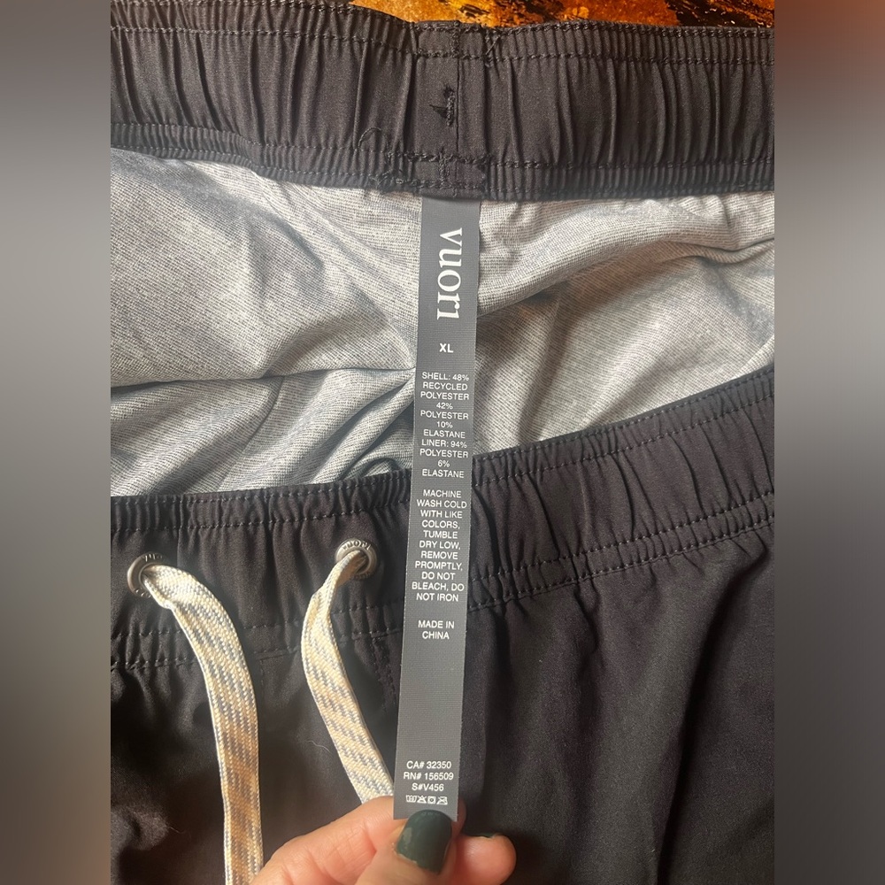 Vuori Kore Jogger 28" Men's XL Black Athletic Running Pants - Built in Boxer - Picture 6 of 16